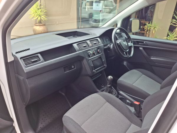 2020 Volkswagen Caddy photograph 6