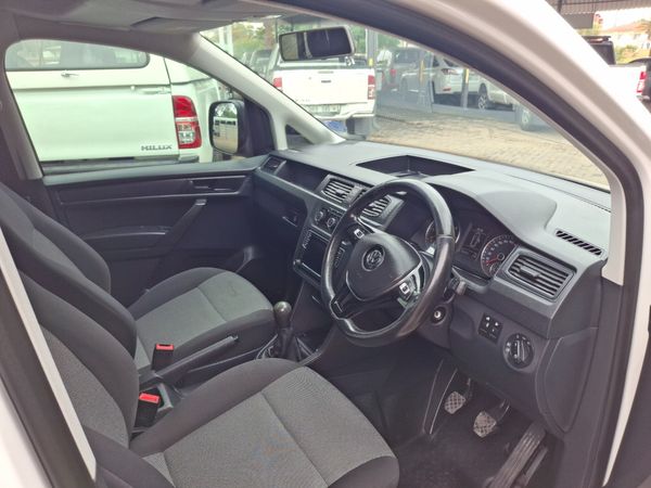 2020 Volkswagen Caddy photograph 5