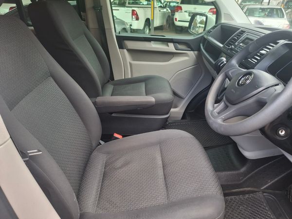 2018 Volkswagen Kombi photograph 10
