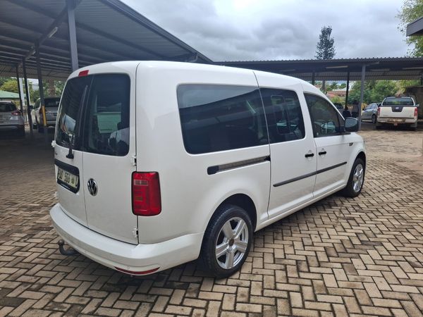 2020 Volkswagen Caddy photograph 4