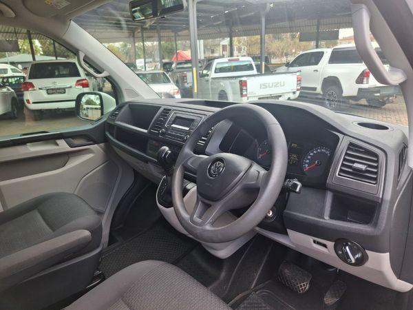 2018 Volkswagen Kombi photograph 9